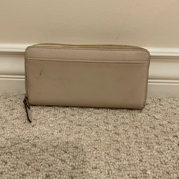 Disney x Kate Spade Minnie Mouse Wallet - Picture 2 of 3